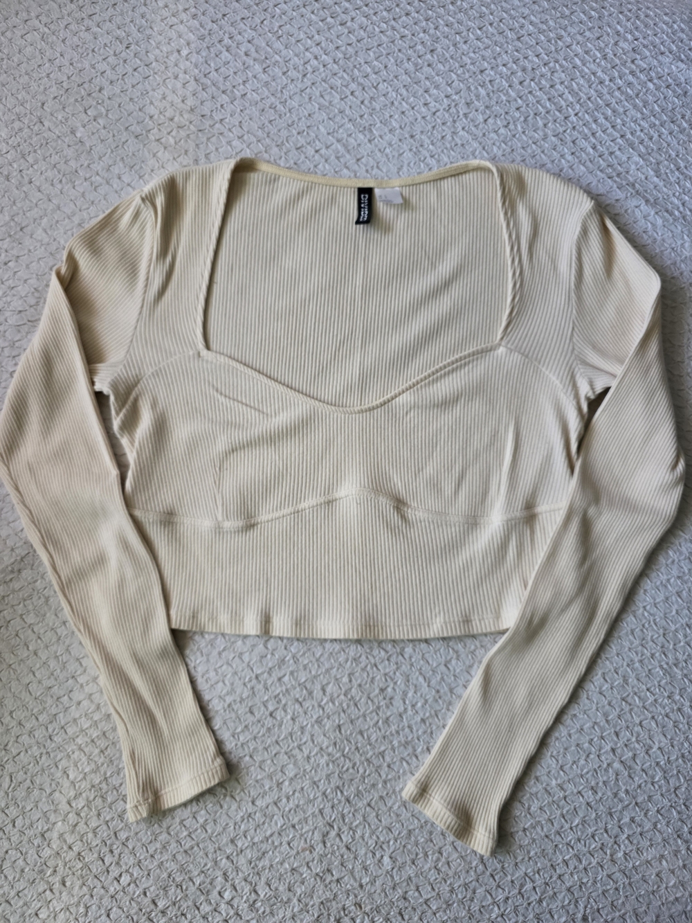 H&M Divided Cream Ribbed Sweetheart Long Sleeve Crop Top Size Large